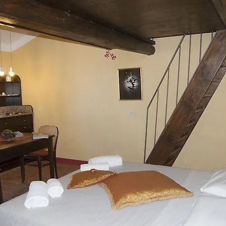 Al Castello Bed and Breakfast