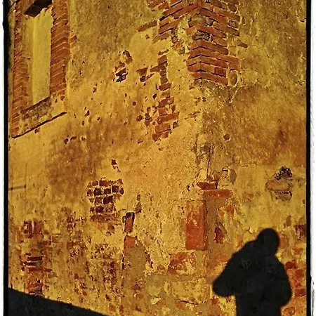 Al Castello Bed and Breakfast 2*