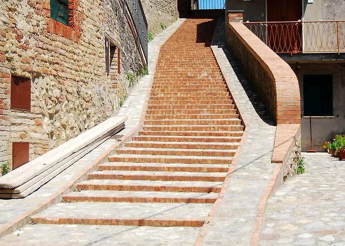 Al Castello Di Hotel 2*